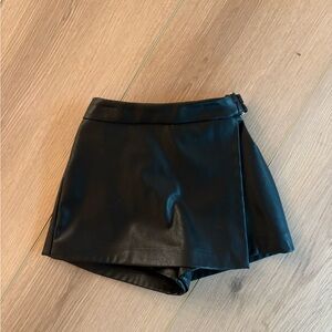 Zara kids pleather skort, black